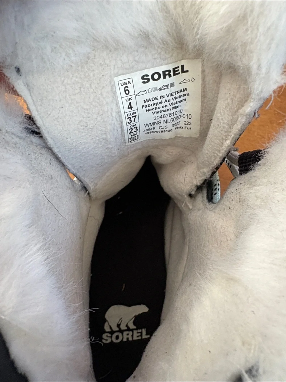 Sorel ONA RMX Glacy Black Winter WatLace-Up Boots with White Faux Fur Trim Size